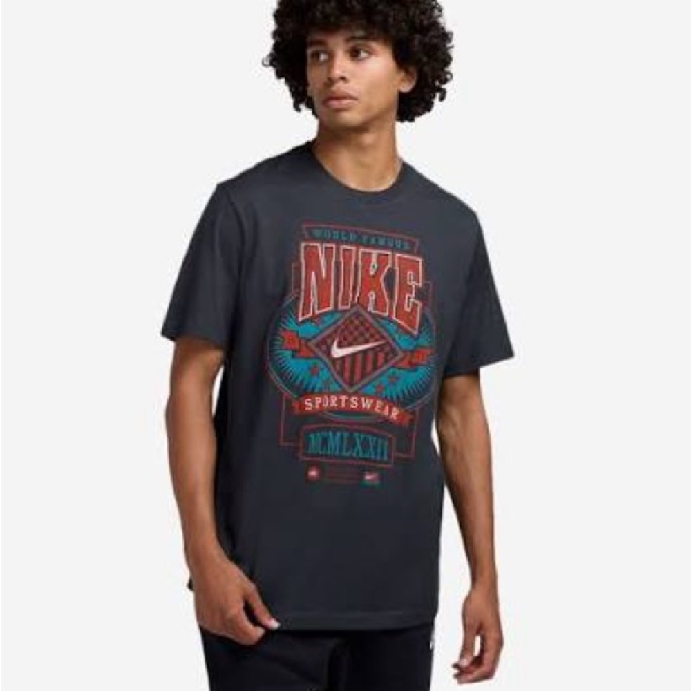 NWT Nike Mens NSW Vintage T-shirt